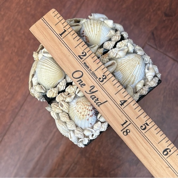 Vintage Shell-Embellished Jewelry Box - Picture 15 of 15